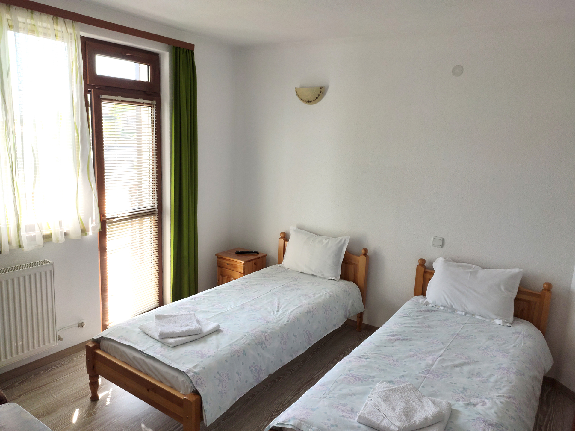 Стая 3 с две отделни легла