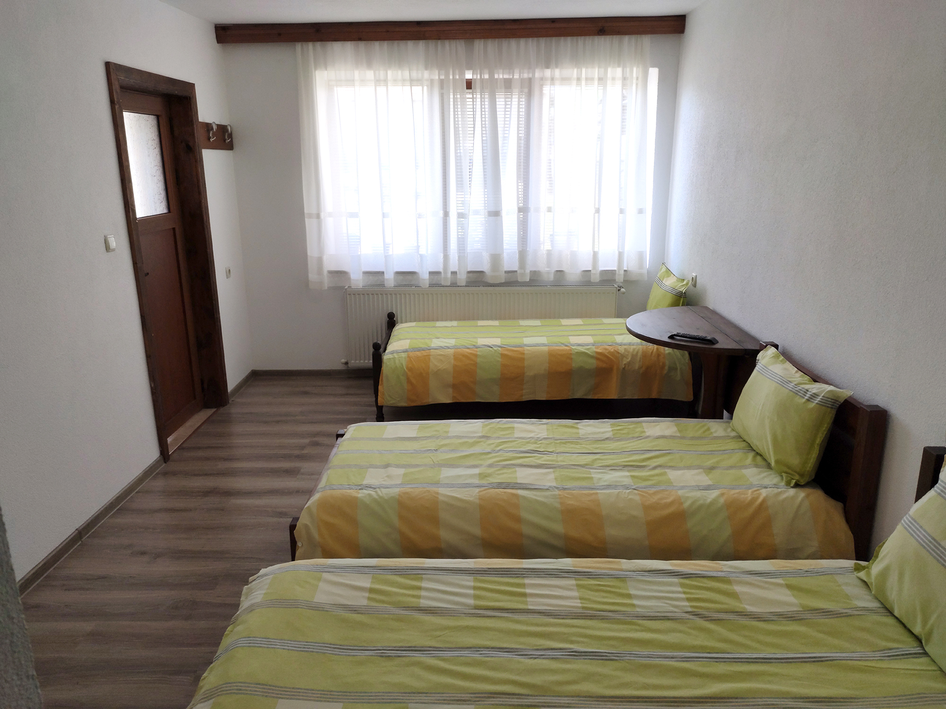 Стая 5 с три отделни легла